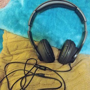 2 pairs Broken headphones jack black padded earphones as-is cracked for repair